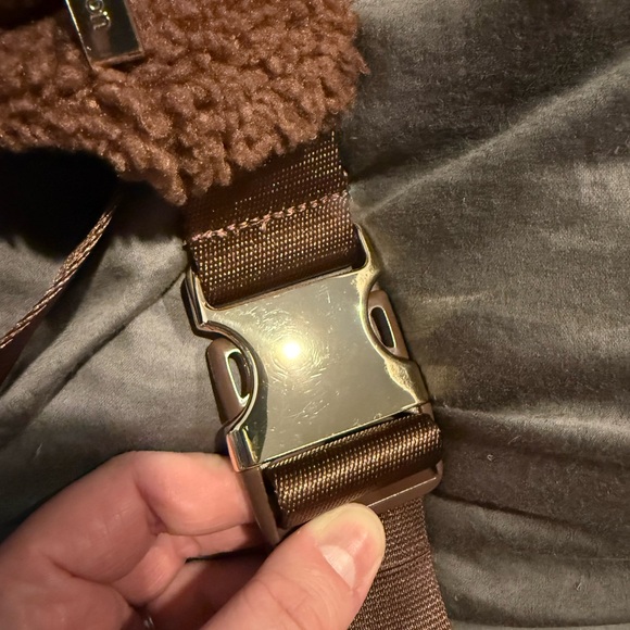 Lululemon Brown Sherpa belt Bag - Picture 5 of 5